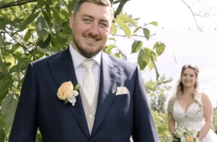 Foto Brautpaar in Hochzeitslocation Das Chadim in Wien aufgenommen durch Fotograf Wedding Paradise