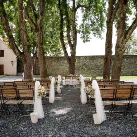Innenhof Burg Schlaining für Trauuungen im Burgenland
