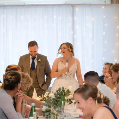 Hochzeitsfotos bei der Tafel im Boho-Chic Stil