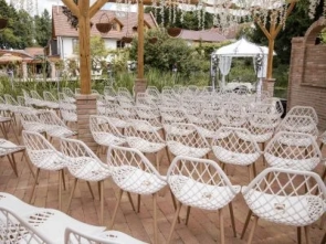 Hochzeitsfotograf fotografiert Trauungsort