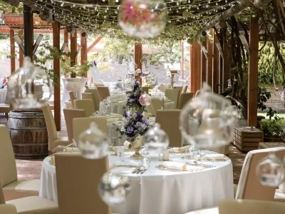 Detailaufnahme Festsaal von Hochzeitsfotograf