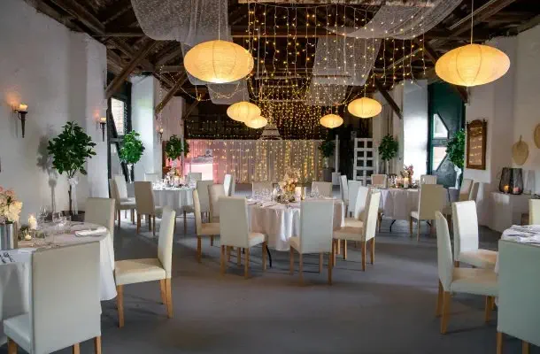 Hochzeitsstadl von Mühlsteinstube aufgenommen durch Fotograf Wedding Paradise
