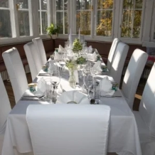 Festtafel im Rudolfshof eingefangen durch Fotograf Wedding Paradise