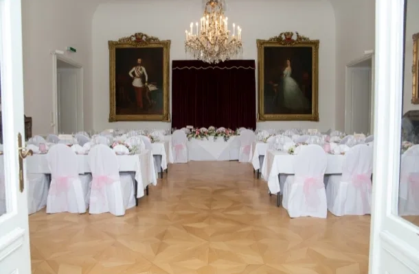 Festsaal Schloss Miller Aichholz Wien aufgenommen durch Fotograf Wedding Paradise