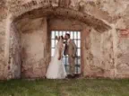 Brautpaarfoto auf Schloss Stixenstein festgehalten von Fotograf Wedding Paradise aus Niederösterreich