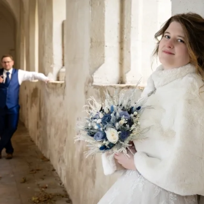 Brautpaarfoto im Stift Herzogenburg eingefangen durch Fotograf Wedding Paradise